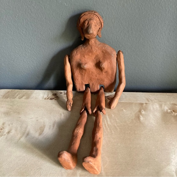 Handcrafted Clay Hinged Figural Sculpture - Picture 5 of 8